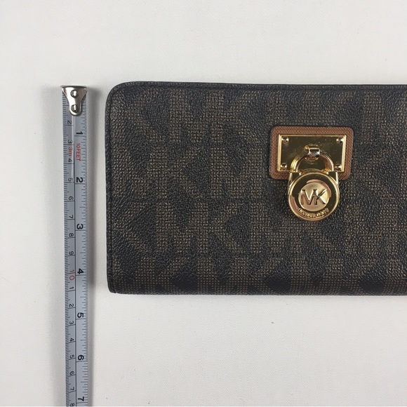 Michael Kors brown and gold zip close wallet - Picture 4 of 8